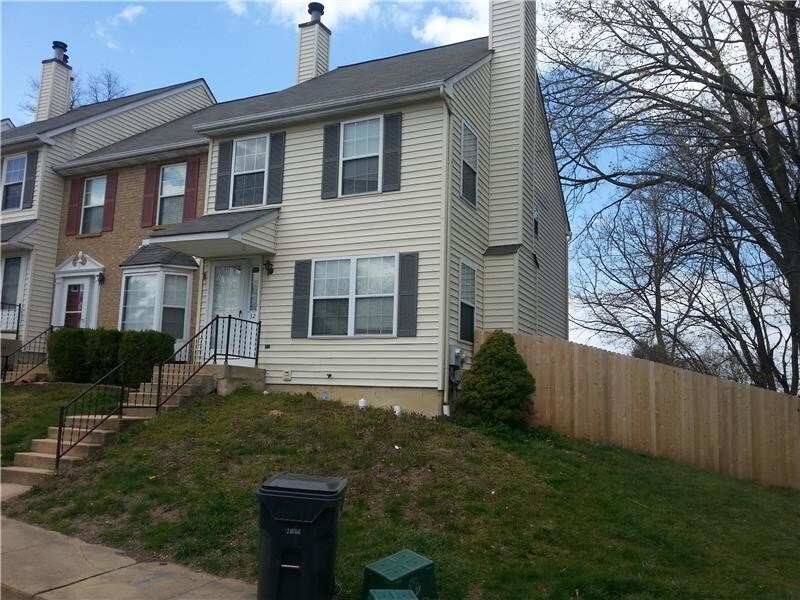 Primary Photo - 32 Townview Dr