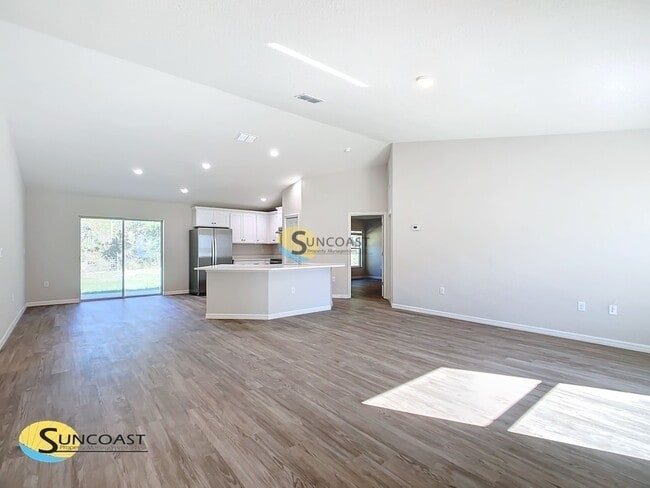 Building Photo - 6140 E Calico Ln