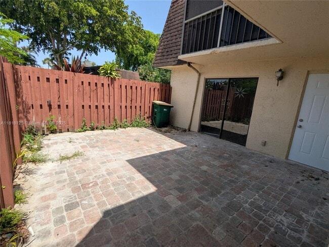 Building Photo - 5825 Swordfish Ct