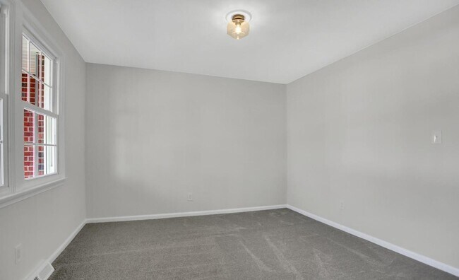 Building Photo - 588 Cecil Ave