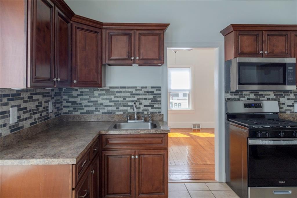 1 Louisbourg Pl Unit 1, Providence, RI 02909 Room for Rent in