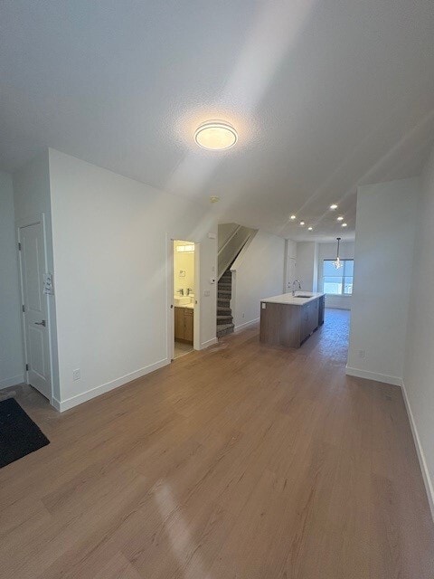 Building Photo - Showing now booking - 920 35 Street SE Calgary- May Occupancy