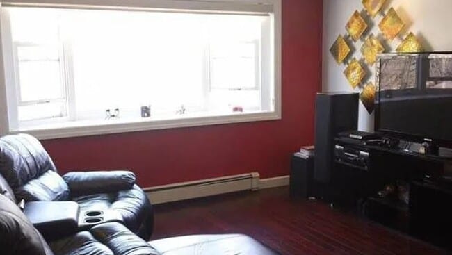 Photo - 4402 Locust Point Dr House