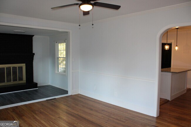 Building Photo - 272 Amy Dr NE