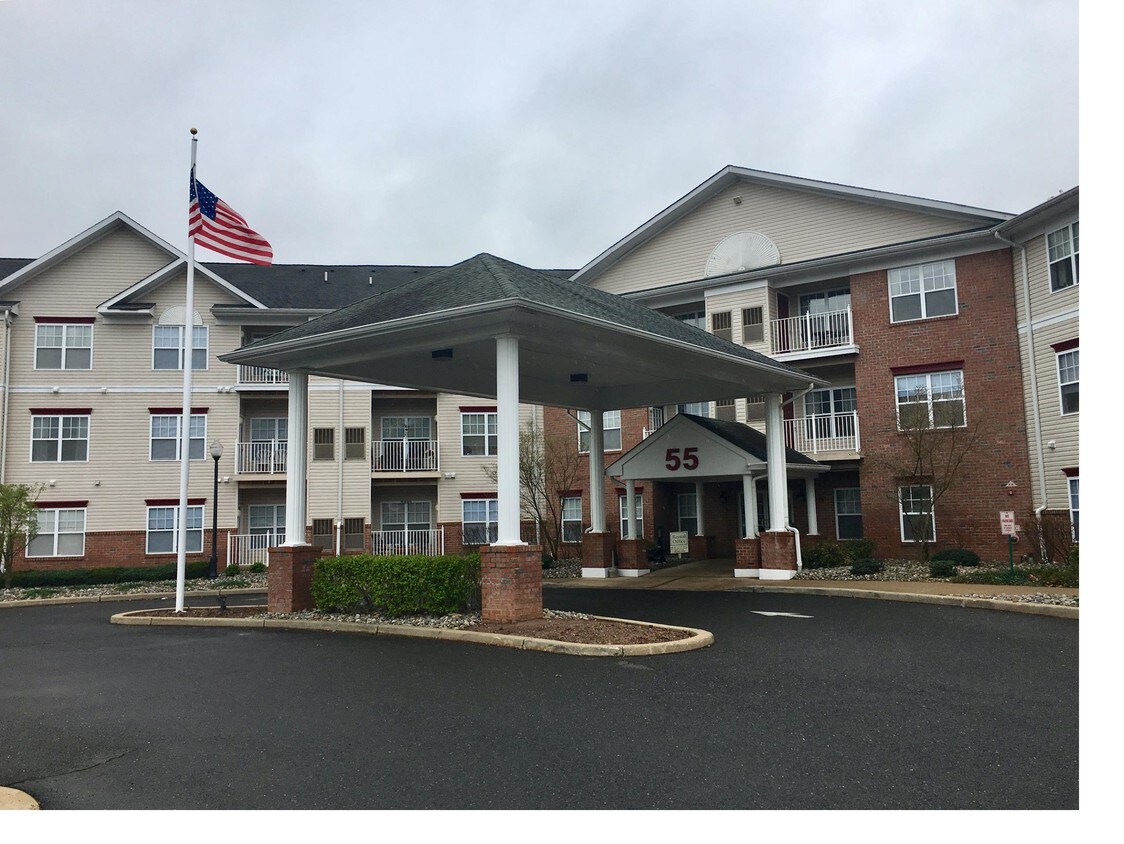 Foto principal - Hyde Park Village (Ages 55+)