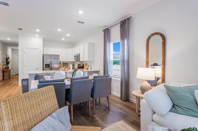 Foto del edificio - 567 Holly Lks Dr