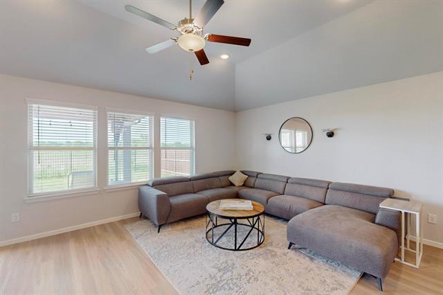 Building Photo - 512 Bronze Forest Dr