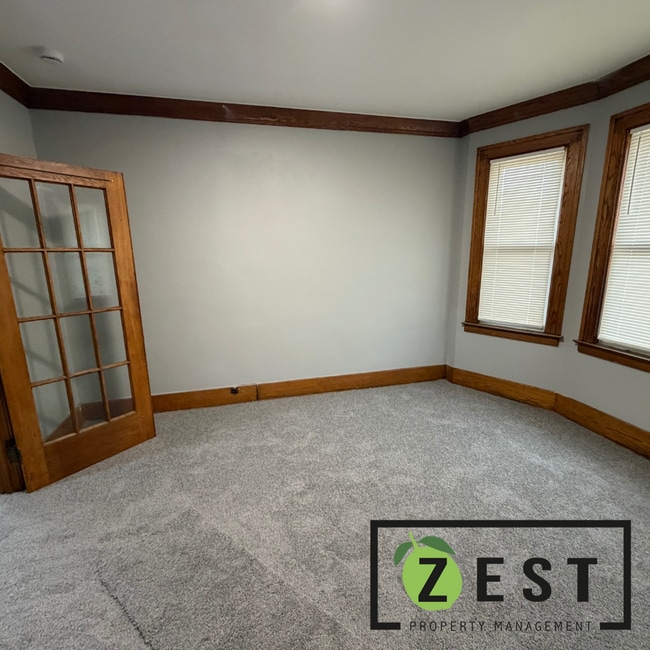 Building Photo - 4055 Beniteau St