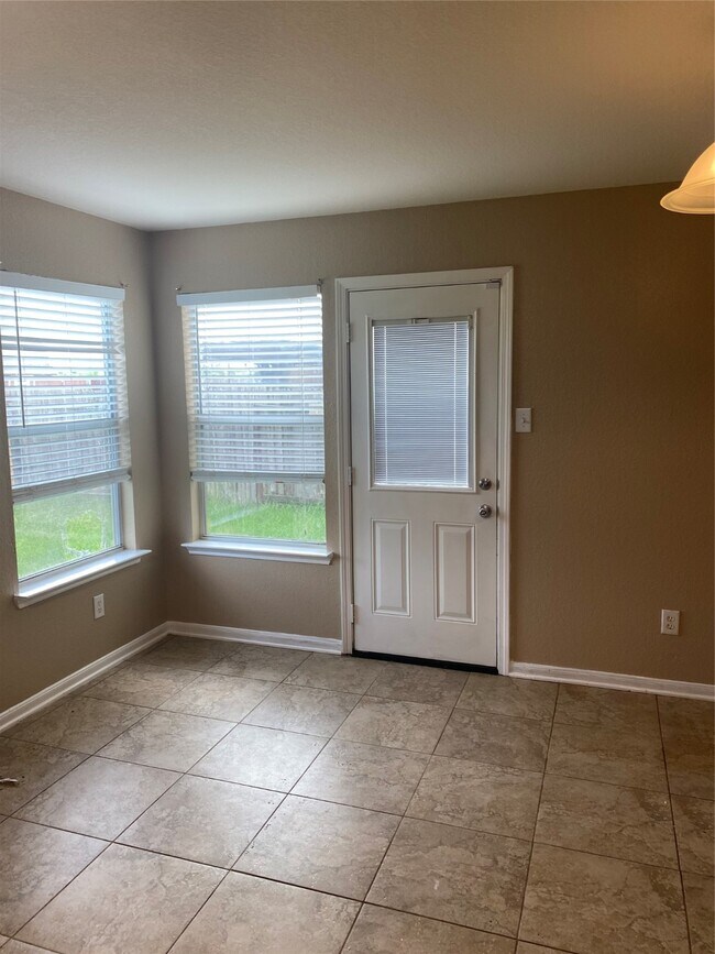 Foto del edificio - 2630 Skyview Shadows Ct