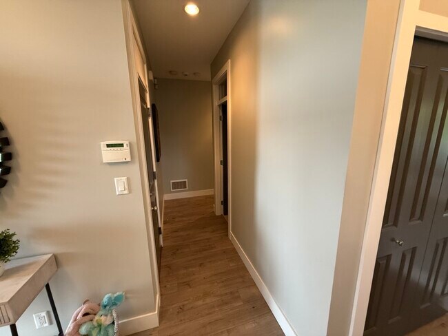 Building Photo - 144 Kian Pl