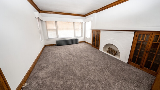 Building Photo - 1216 N Springfield Ave