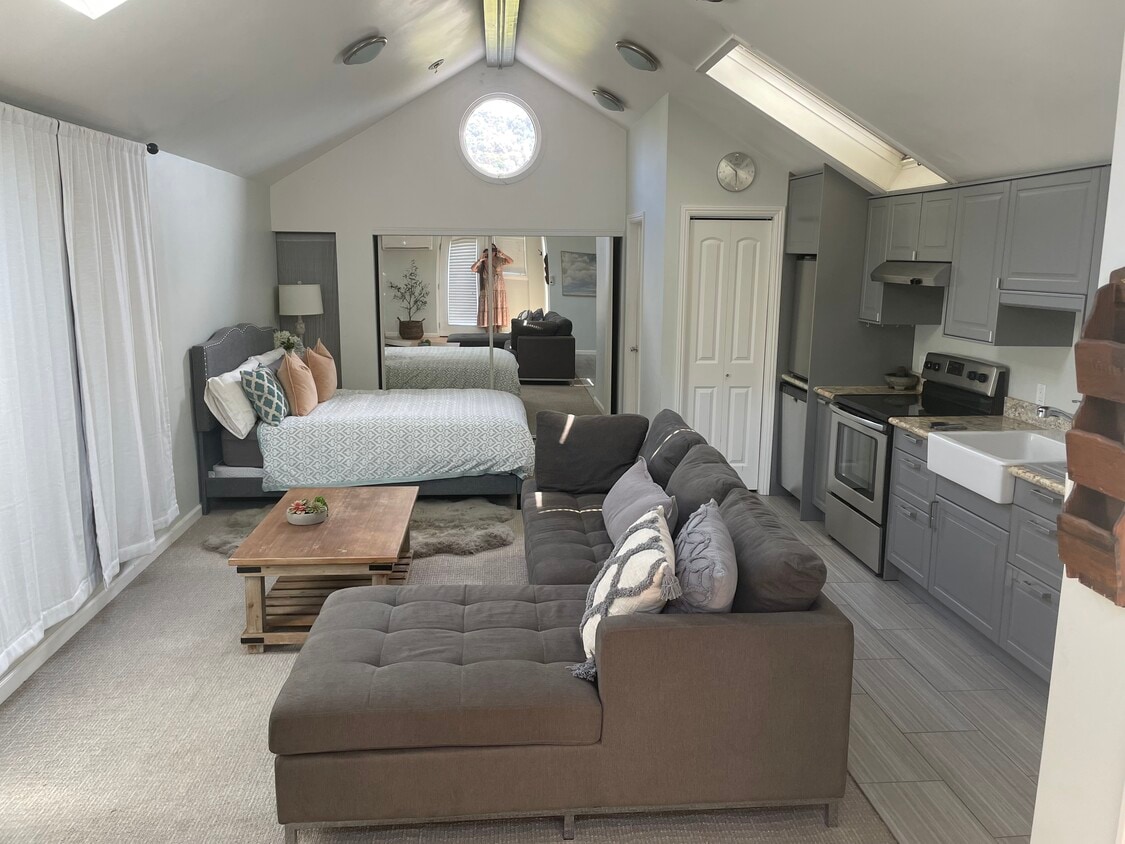 Open plan layout - 1715 Lincoln Ave