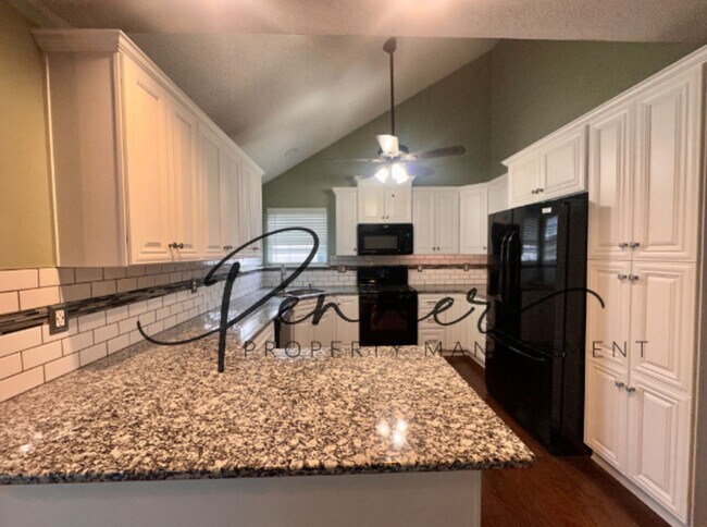 Foto del edificio - 616 SE Athens Dr