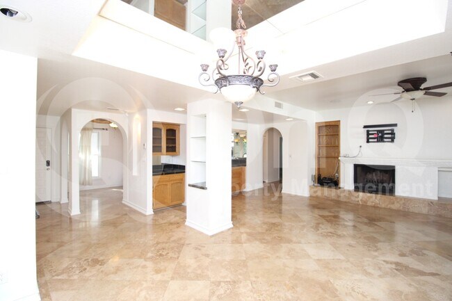 Foto del edificio - 5200 S Lakeshore Dr
