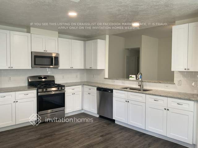 Building Photo - 4010 Hawthorn Arbor Ct