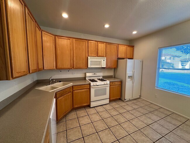 Foto del edificio - Beautiful 3 Bedroom Home with RV Parking