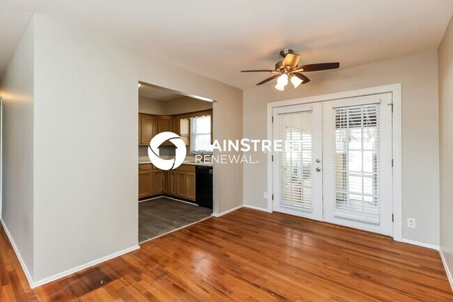 Foto del edificio - 3 Bedroom Pet-Friendly Home in INDEPENDENC...