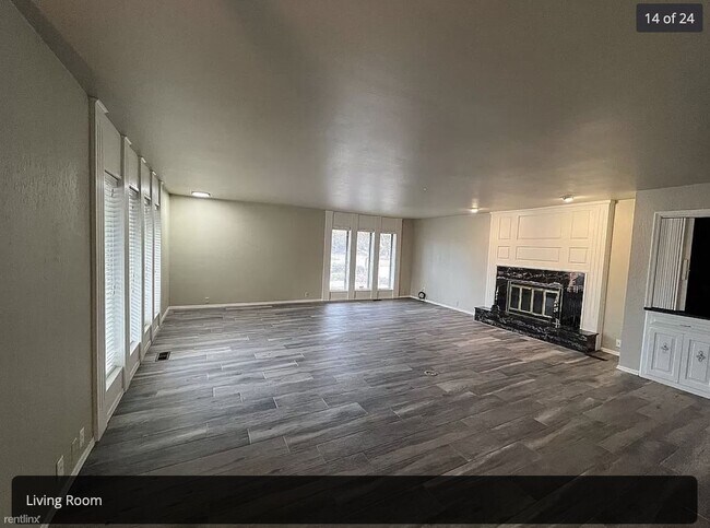 Foto del edificio - 3 br, 2.5 bath Duplex - 1508 Glenbrook Drive