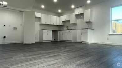 Building Photo - 6013 Wedgefield St