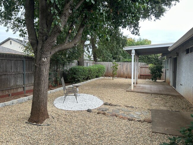 Foto del edificio - MOVE IN SPECIAL...$500 OFF OF THE 1ST MONT...