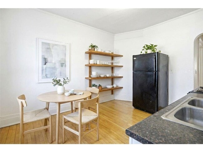 Foto del edificio - 604 Holly Ave