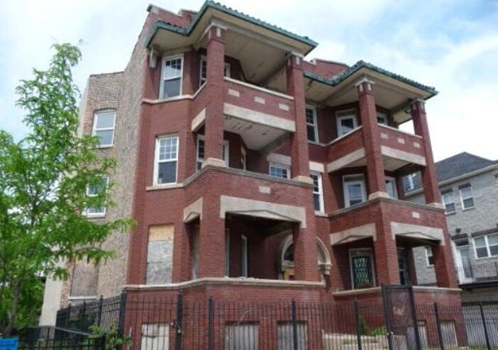 Foto del edificio - 575-577 Ingraham Ave