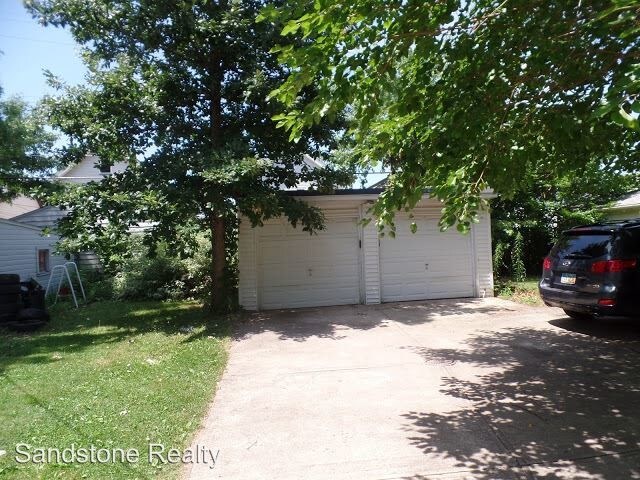 Building Photo - 2130-2132 Waterbury Rd