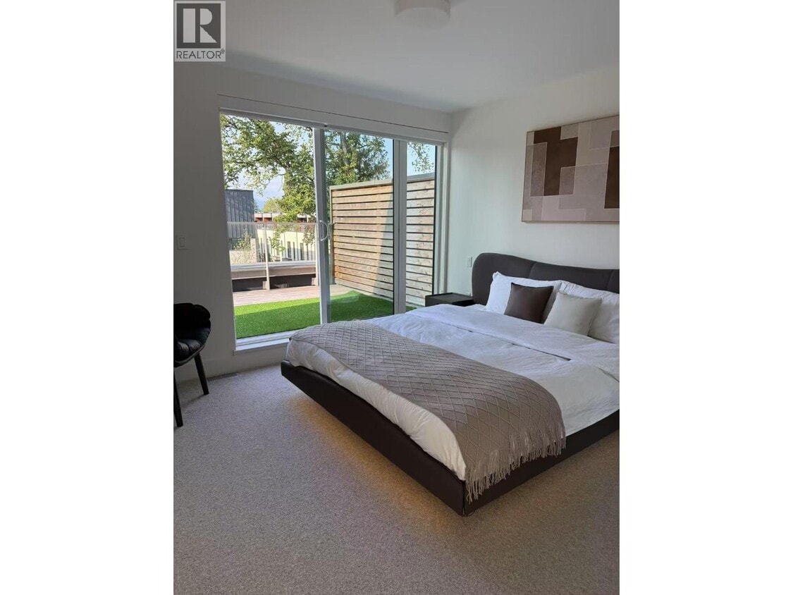 Photo du bâtiment - 975 W 52nd Ave