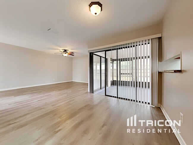 Building Photo - 4715 Grove Point Dr