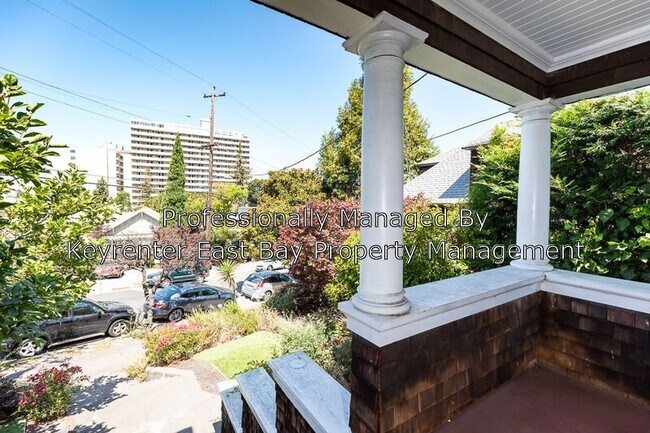 Foto del edificio - 92 Monte Cresta Ave