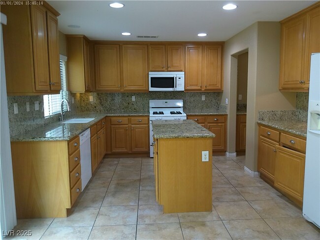 Foto del edificio - 7051 Oakwood Pines Ct