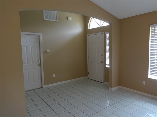 Foto del edificio - 907 Brookmeadow Dr