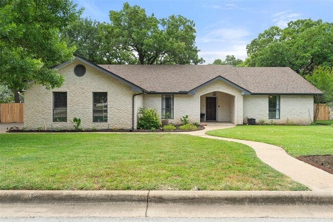 Building Photo - 3701 Indian Point Dr