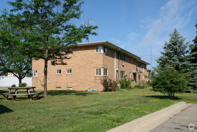 Foto del edificio - 824 Edgemont Blvd