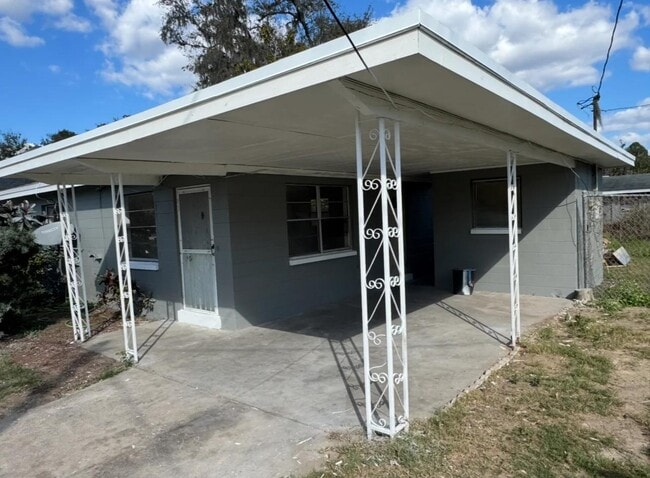 Building Photo - 1060 W Tee Cir