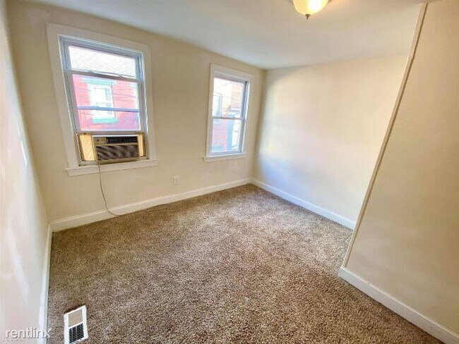 Building Photo - 2 br, 1 bath Townhome - 397 Masten Ave