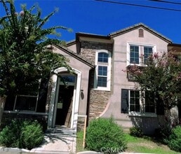 Building Photo - 5921 Alessandro Ave
