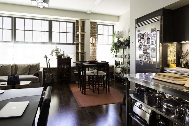 Building Photo - 2101 Bryant St