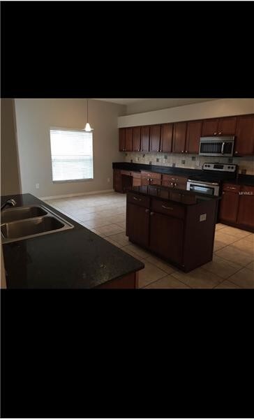 Building Photo - 30835 Bridgegate Dr