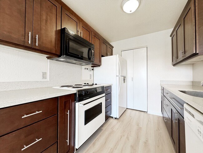 Foto del edificio - Recently Refreshed Pet Friendly Waikele Co...