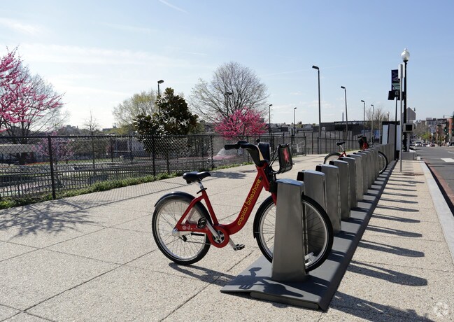 Building Photo - 2316 18th St NW