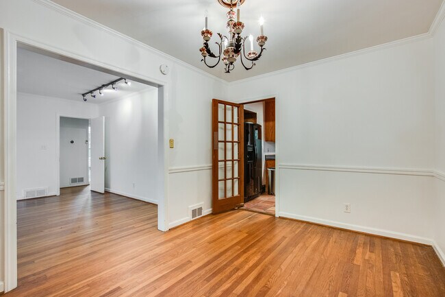 Foto del edificio - 1469 Clairmont Rd