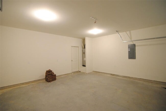 Building Photo - 1033 Lacebark Pne Ln