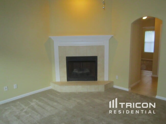 Foto del edificio - 938 Cherry Point Way