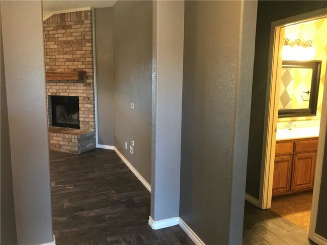 Building Photo - 841 Swift Water Dr
