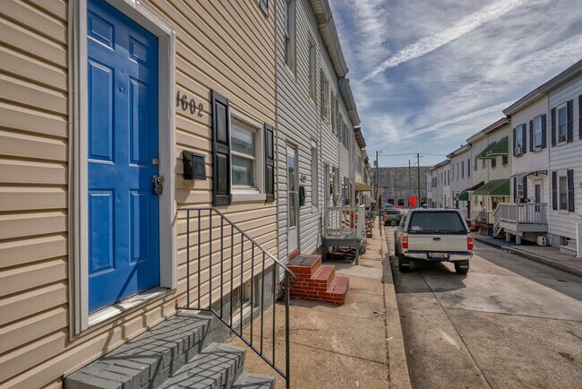 Building Photo - 1602 Cereal St