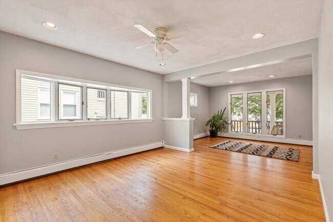 Foto del edificio - 44 Sunset Rd