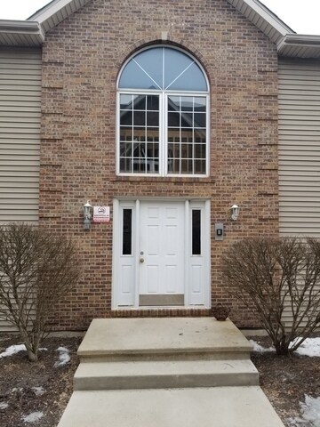 Primary Photo - 442 S Peace Rd