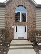 Building Photo - 442 S Peace Rd