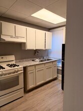 Building Photo - 1582-1584 E Main St